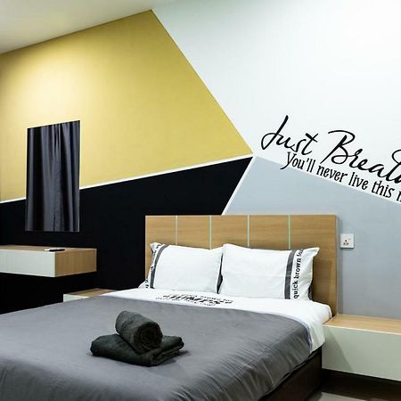 Southwest Designer Suite By D Imperio Homestay Penang Bayan Lepas Exterior photo